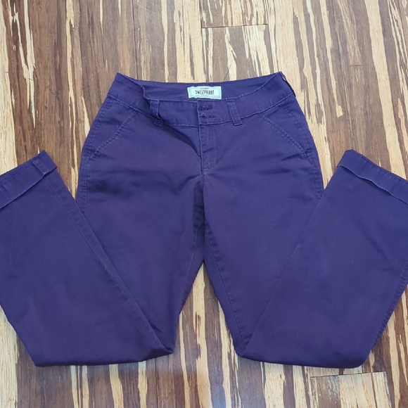 Old Navy Pants - Old Navy Sweetheart Khaki Purple Grape Chino Pants